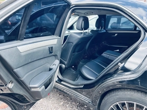 Vând sau schimb Mercedes E class 2016 - imagine 8