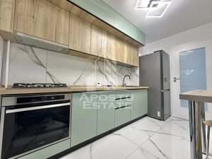 Apartament cu 3 camere decomandat, la parter in zona Girocului.