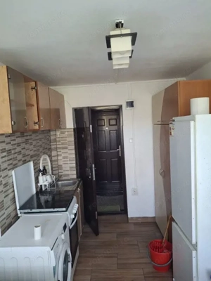 Camera camin cu baie la comun zona Bularga, complet renovata si mobilata.  - imagine 3