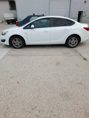 Astra j automată  - imagine 5 Astra j automată  - imagine 5