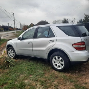 Vând Mercedes ML 280 CDI 4Matic - imagine 3 Vând Mercedes ML 280 CDI 4Matic - imagine 3