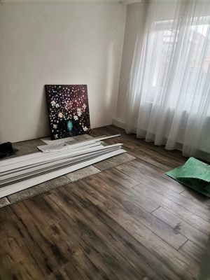 Se vinde apartament cu 3 camere decomandate în cartier după zid Mediaș preț 59000 euro  - imagine 9