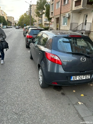 vând Mazda2 an 2008 - imagine 2