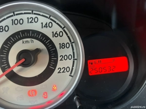 vând Mazda2 an 2008