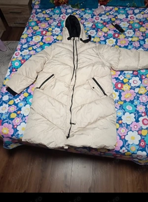 Vând geacă de damă nouă 4in1