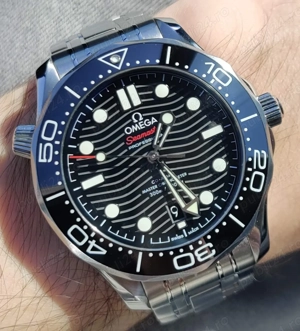 Ceas de lux inspirat de Omega Seamaster 300M 