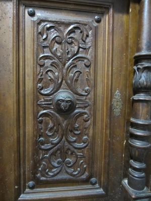 2 Dulapuri sculptate vechi de colectie circa 1850 - imagine 4