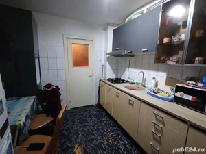 PROPRIETAR! Vând apartament semidecomandat cu 2 camere confort 1 - imagine 3