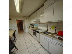 Apartament de vanzare cu 3 camere decomandat, cartierul Manastur Cluj Napoca - imagine 2