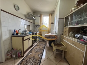 Apartament cu 2 camere cu balcon etaj 3 din 4 - de vanzare - imagine 7