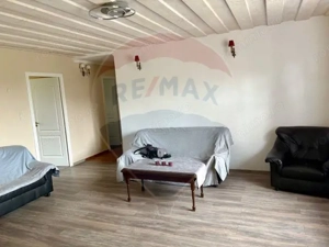 Casă / Vilă cu 4 camere de vânzare - imagine 7