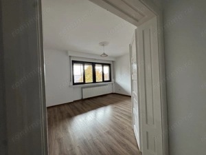  Casă ultracentrală cu curte și garaj | Confort premium în inima Oradiei - imagine 18