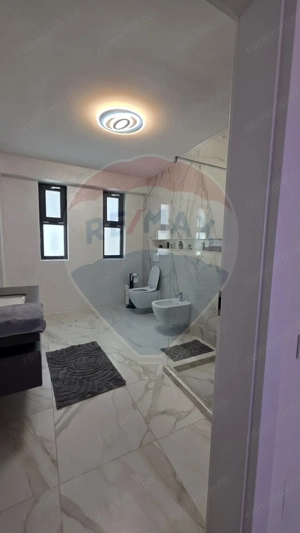 Casă / Vilă cu 6 camere de vânzare în zona Central - imagine 4