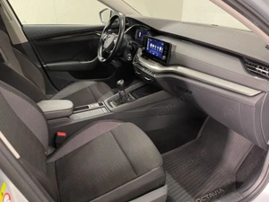 Skoda Octavia - imagine 10