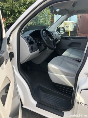 VW Transporter T5, 2011, 8+1 locuri - imagine 3