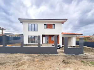 Casă individuală în Chinteni, 165 mp utili, teren de 500 mp, garaj