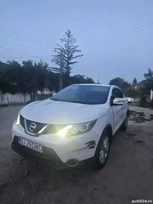 vând Nissan Qashqai 10000