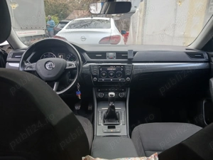 Vând Skoda superb 1.6  2017 222k revizie și ITP făcute recent - imagine 2