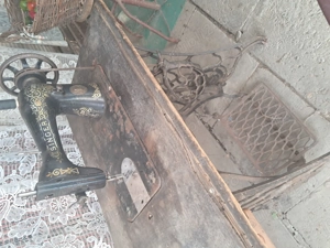 Masina de cusut singer  - imagine 1