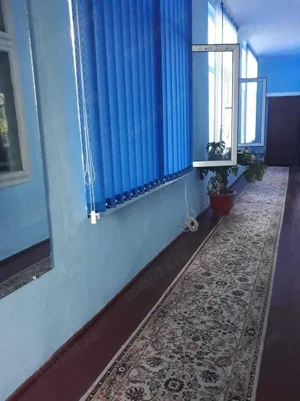 Vand casa cu 2 camere, bucatarie si baie