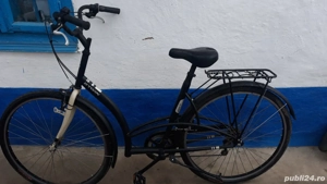 vând două biciclete într-o stare bună de funcționare 