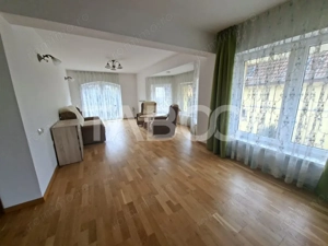 Casa individuala de inchiriat garaj pivnita curte generoasa Strand II - imagine 4