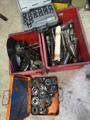 Utilaje industriale: strung, circular, aparat sudura, masa de frezat si alte piese - imagine 7