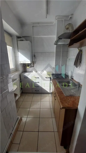 Garsoniera bloc de apartamente Centrul Civic - imagine 4