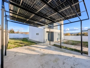 Casa moderna situata intr-o zona linistita, cu acces facil la oras - imagine 2