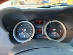 Renault Megane 2, Berlina, An: 2005, 1.5 Dci diesel - E4 86 CP - imagine 6 Renault Megane 2, Berlina, An: 2005, 1.5 Dci diesel - E4 86 CP - imagine 6