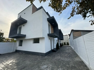 Triplex superb cu 3 apartamente individuale pe 2 nivele P+1+2E in Bucurestii Noi - imagine 2