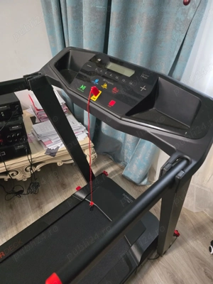 Bandă de alergat RUN100E, ca nouă