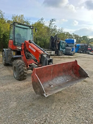 Incarcator frontal EVERUN ER2500F