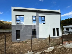 Casa Individuala finalizata, 2 garaje. zona Roata Faget - imagine 4