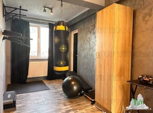 Vila moderna + casa renovata cu 2 apartamente si teren generos  -  Palazu Mare , Constanta - imagine 8