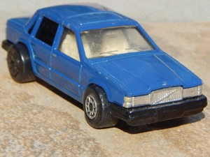 Macheta Volvo 760 GLE 1982 scara 1:64 MC Toy uzat