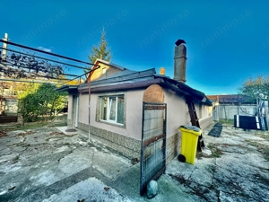 De Vanzare , TEREN in suprafata de 1900 mp , cu CASA BATRANEASCA  - imagine 3 De Vanzare , TEREN in suprafata de 1900 mp , cu CASA BATRANEASCA  - imagine 3