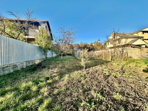 De Vanzare , TEREN in suprafata de 1900 mp , cu CASA BATRANEASCA  - imagine 6 De Vanzare , TEREN in suprafata de 1900 mp , cu CASA BATRANEASCA  - imagine 6