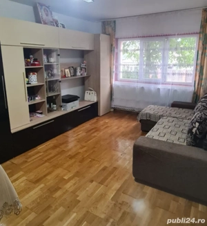 Apartament cu două camere decomandat - zonă excelentă! - imagine 3