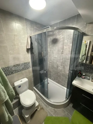 Apartament cu 3 camere, 2 bai, 66 mp /zona Tractorul - imagine 7