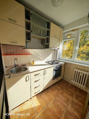 Garsoniera renovata mobilata Metrou Aparatorii Patriei Sector 4