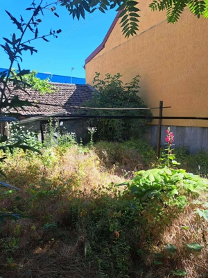 Casa de vanzare cu 2 camere , langa Liceul Economic , 110.000 euro neg - imagine 11