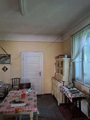 Casa de vanzare cu 2 camere , langa Liceul Economic , 110.000 euro neg - imagine 9