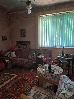 Casa de vanzare cu 2 camere , langa Liceul Economic , 110.000 euro neg - imagine 3