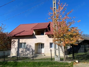 Casa de vânzare cu teren 400mp - Adâncata, Suceava