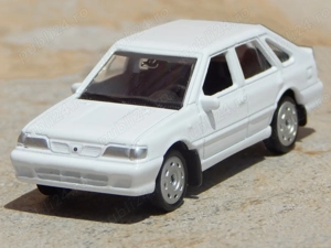 Macheta FSO Polonez Caro Plus 1.6 GSI 2000 sc 1:60 cu cutie