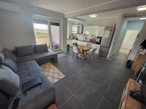 Langa Lidl. Asfalt. Bloc Nou. Mobilat si Utilat