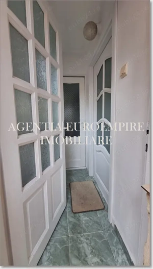 Garsoniera de inchiriat la curte zona Capitol - imagine 5