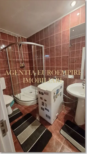 Garsoniera de inchiriat la curte zona Capitol - imagine 8