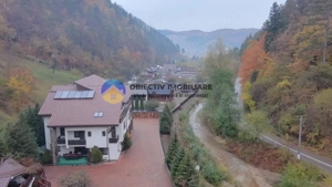 Casa cu posibilitate transformare in pensiune si teren de vanzare Piatra Neamt  - imagine 2